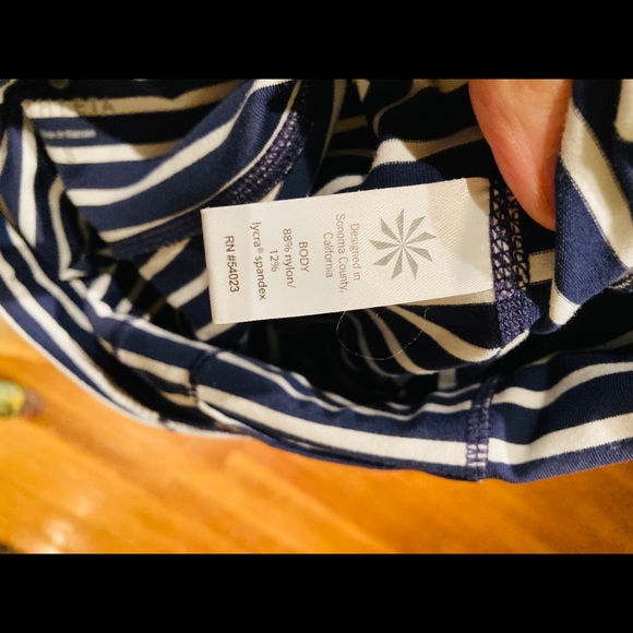 Athleta Striped Chaturanga Capri Crops - Picture 5 of 7